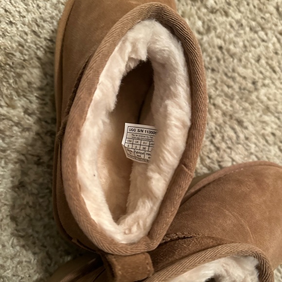 UGG - Picture 6 of 10